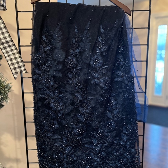 Clothes - Picture 13 of 13